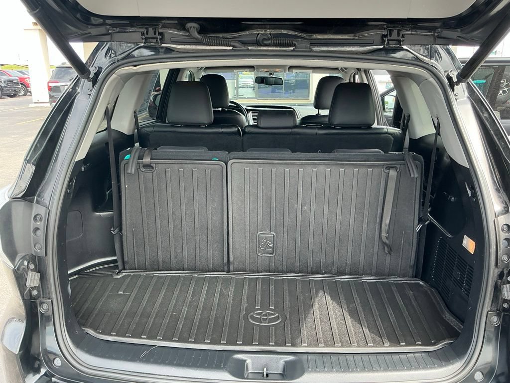 Used 2014 Toyota Highlander XLE AWD/4WD image 21