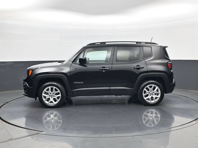 Used 2018 Jeep Renegade Latitude w/ Cold Weather Group AWD/4WD image 8