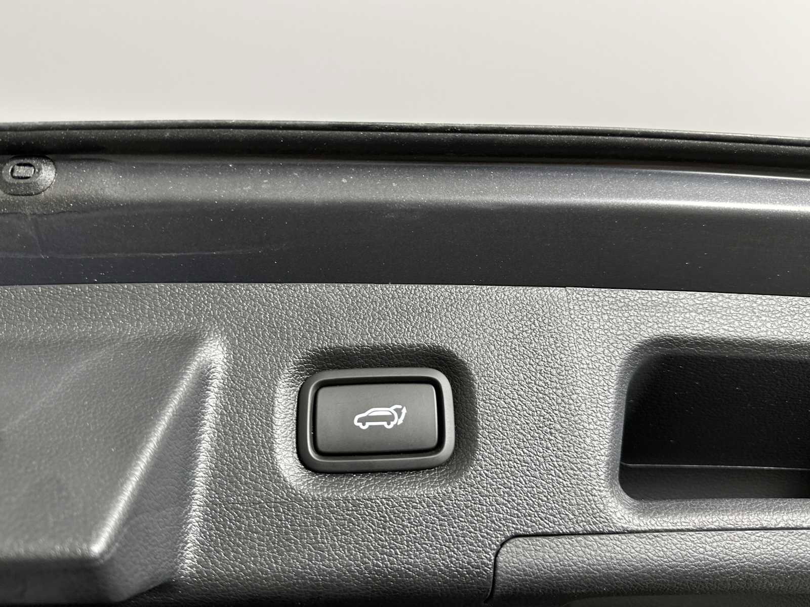 Certified 2023 Hyundai Santa Fe SEL Premium image 25