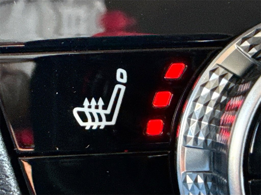 New 2025 Mitsubishi Outlander SE image 21