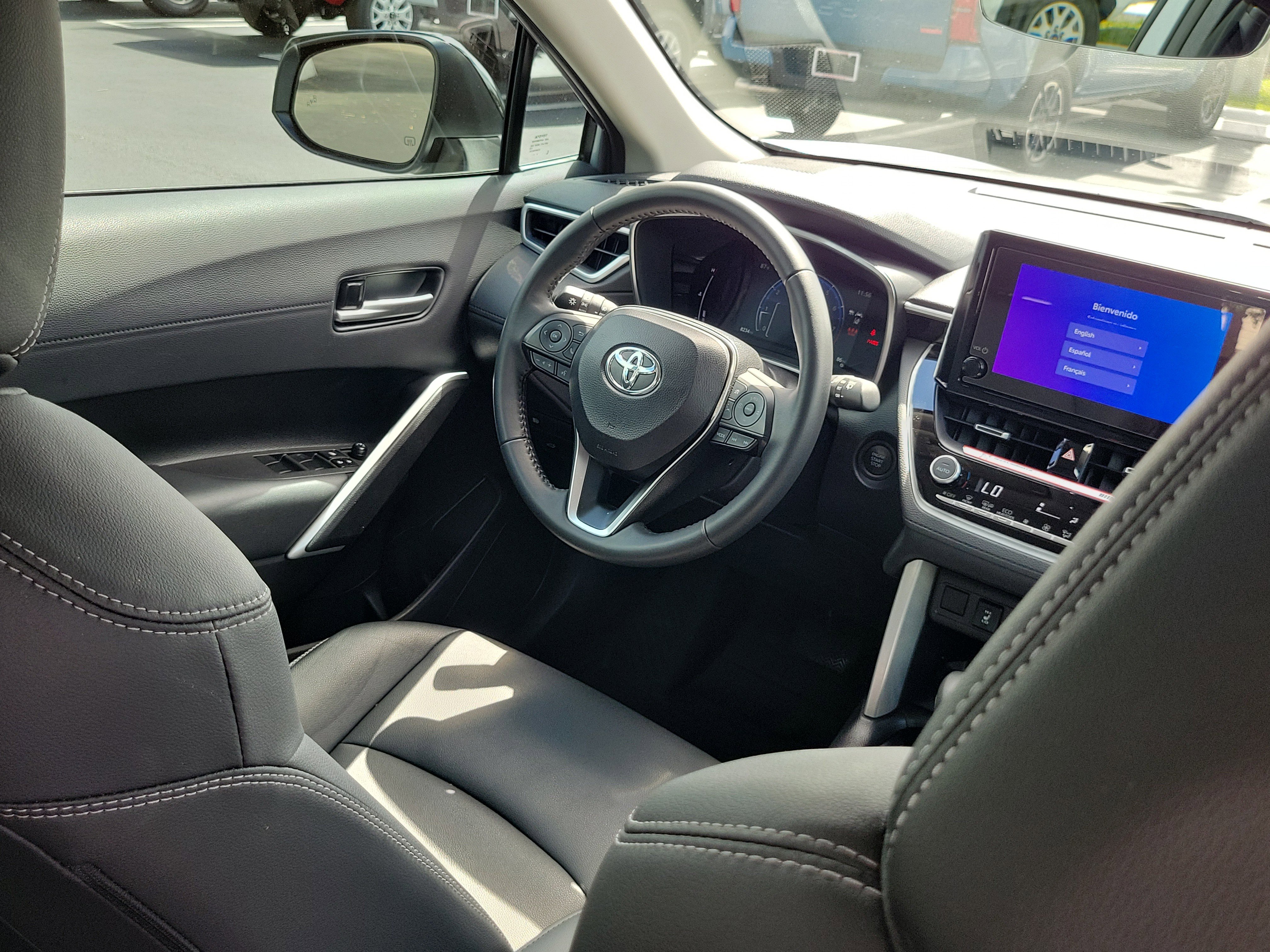 Used 2025 Toyota Corolla Cross XLE w/ Convenience Package image 14