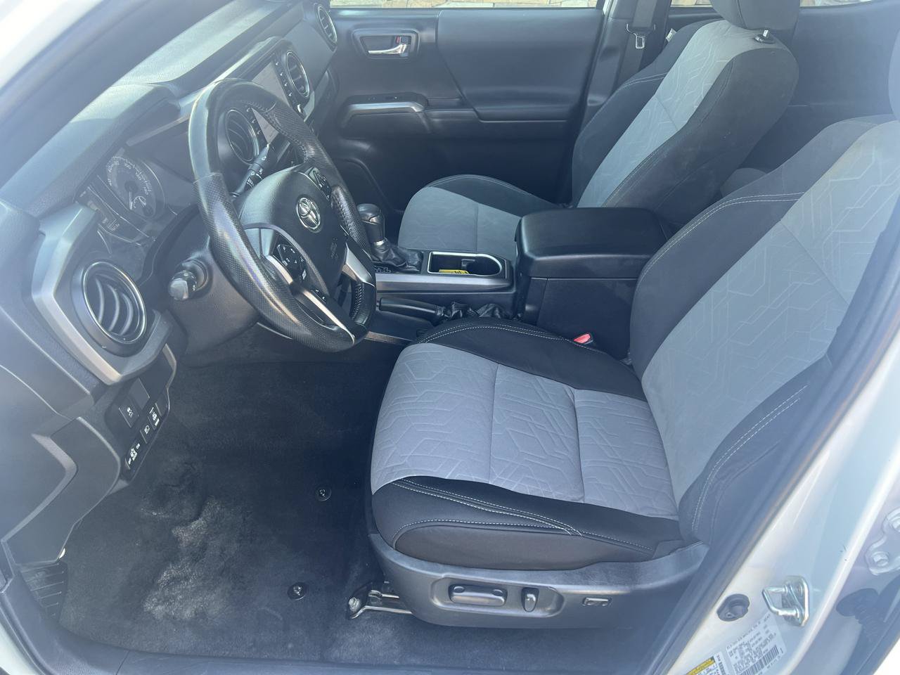 Used 2021 Toyota Tacoma TRD Off-Road RWD image 44