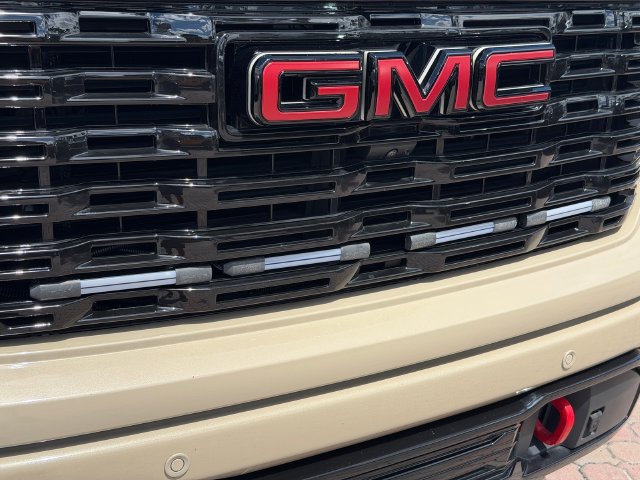 Used 2022 GMC Sierra 1500 AT4 w/ AT4 Premium Package AWD/4WD image 22