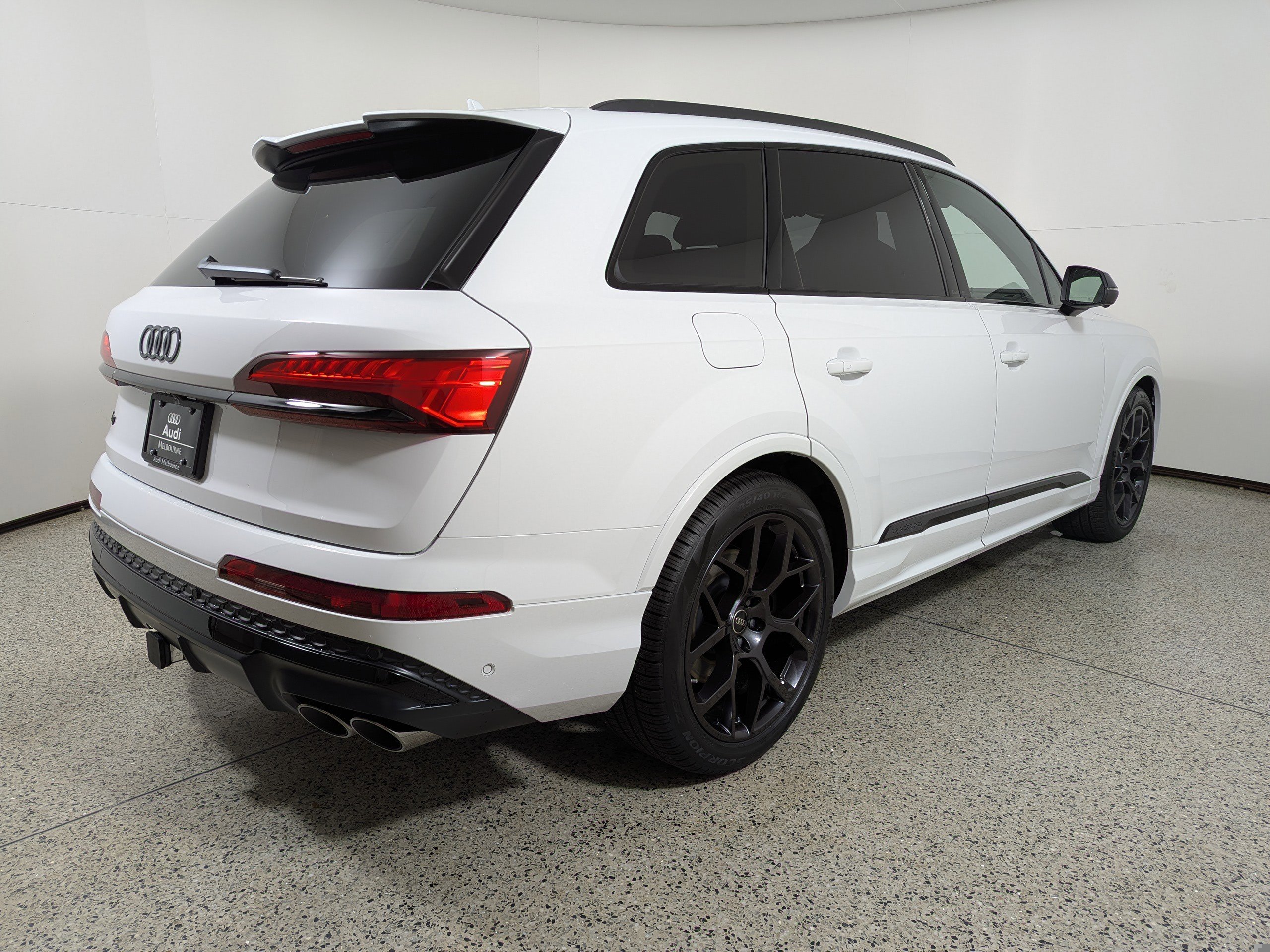 New 2026 Audi SQ7 Premium Plus AWD/4WD image 7