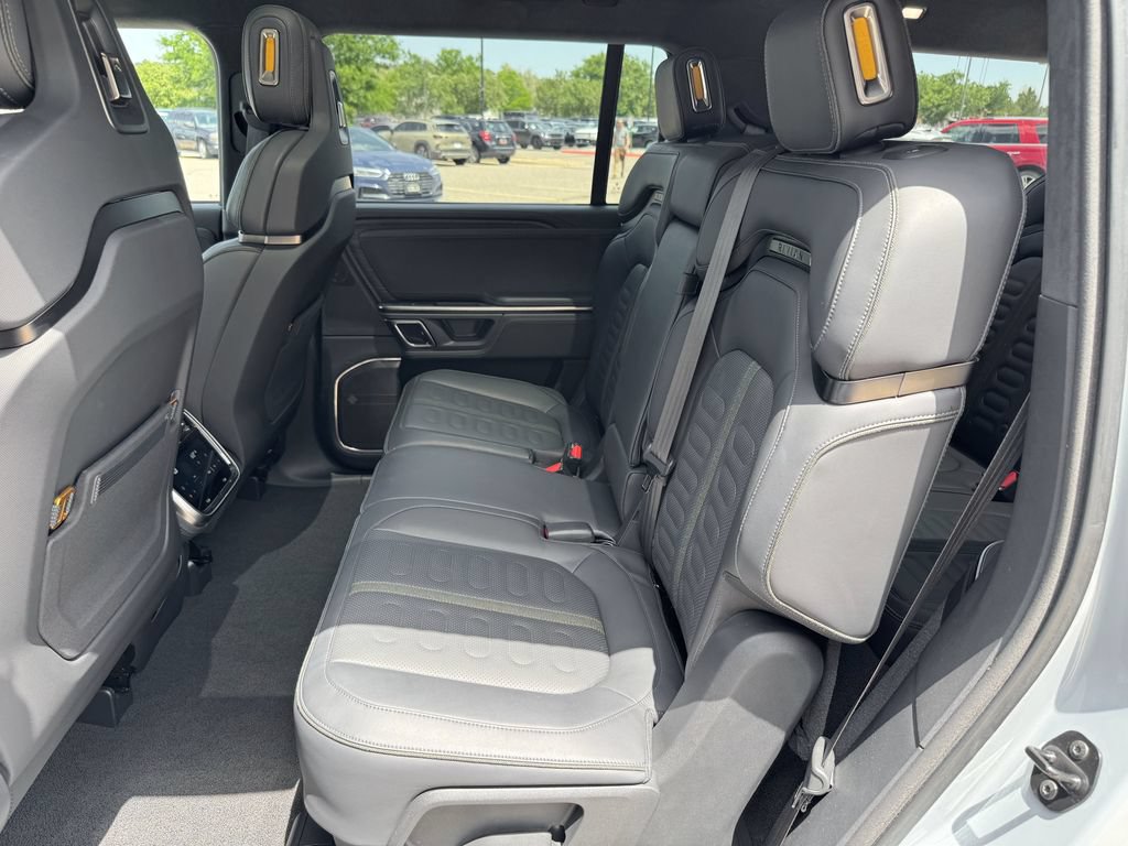 Used 2024 Rivian R1S Adventure AWD/4WD image 26