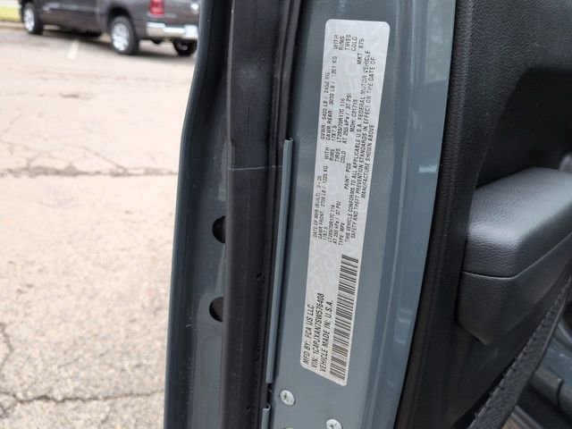 Used 2025 Jeep Wrangler Sport image 27