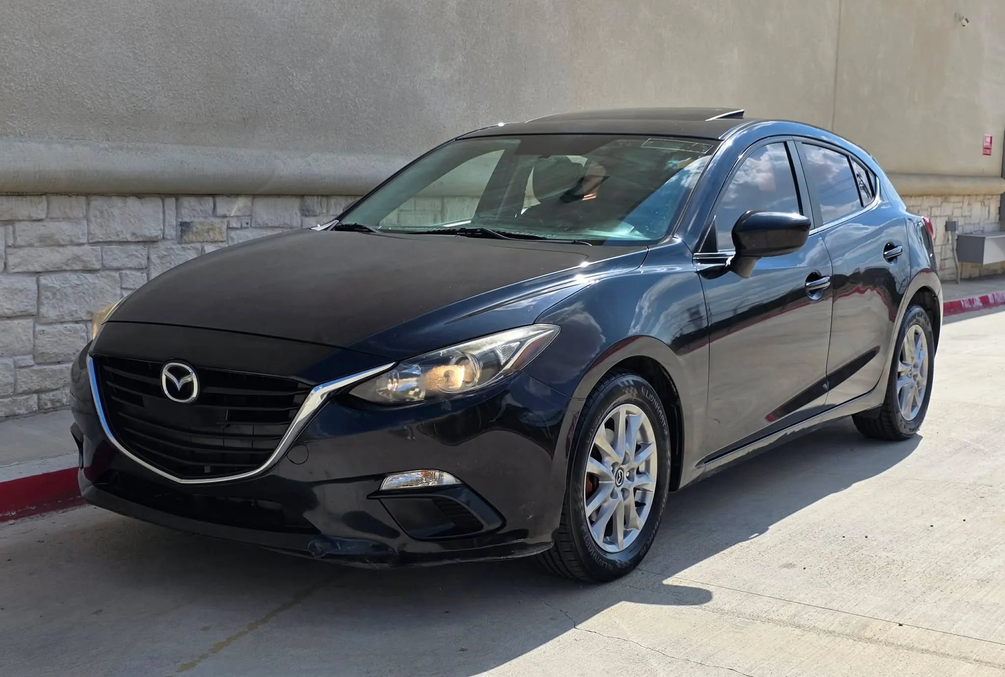 Used 2014 MAZDA MAZDA3 i Touring w/ Technology Package FWD image 6