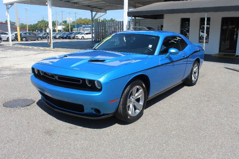 Used 2019 Dodge Challenger SXT image 7