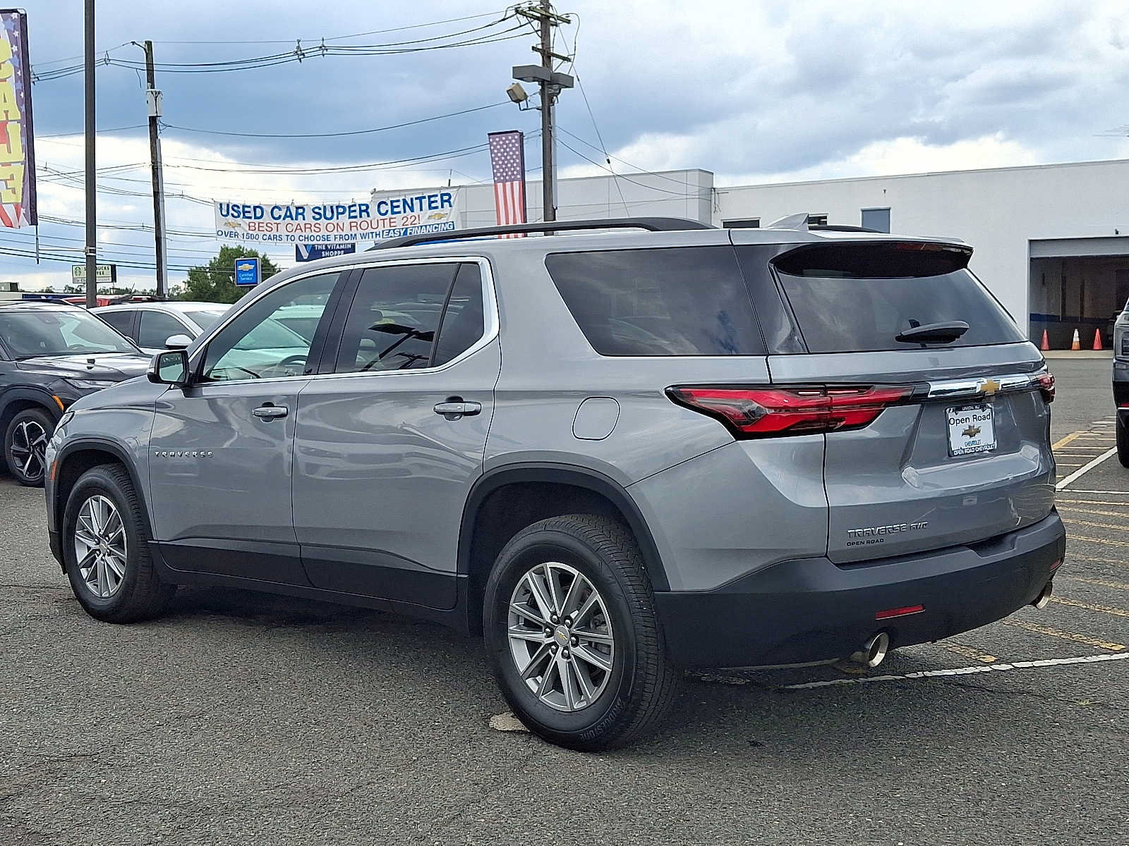 Used 2023 Chevrolet Traverse LT AWD/4WD image 4