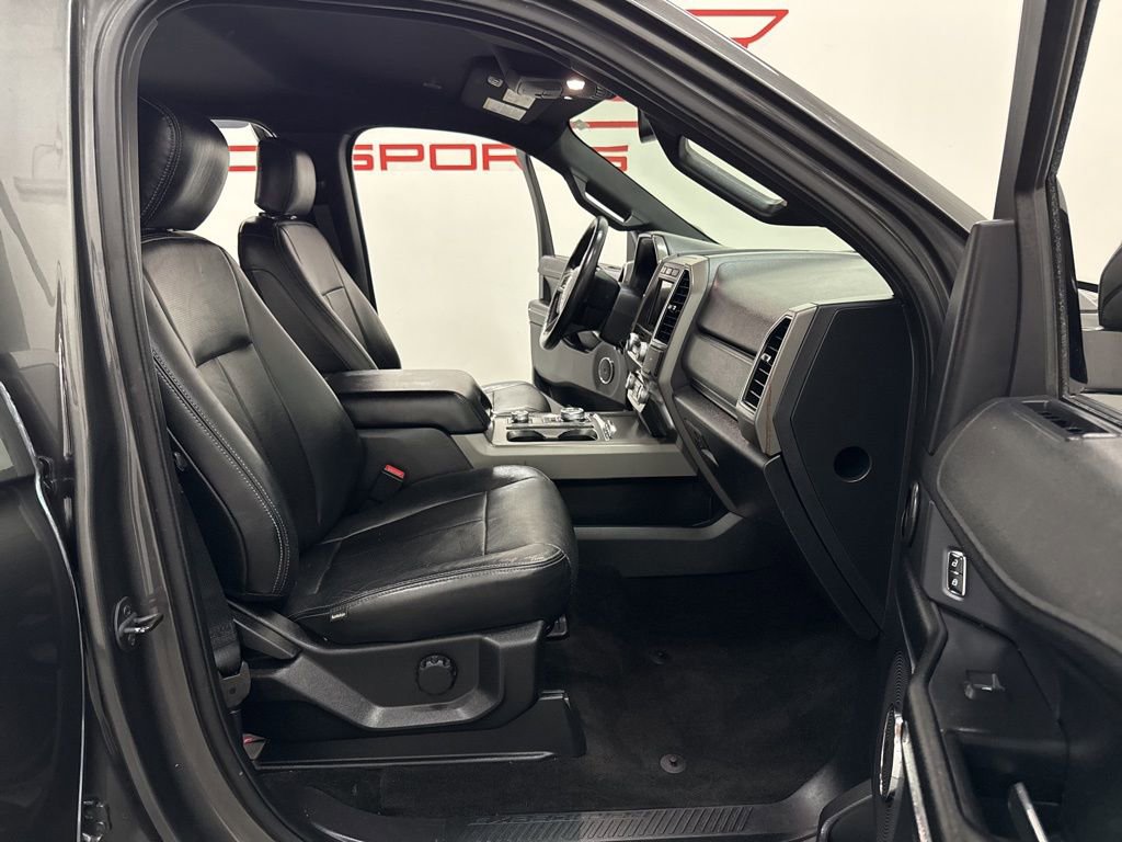 Used 2019 Ford Expedition XLT image 21