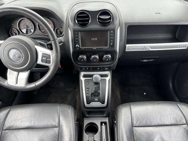 Used 2017 Jeep Compass High Altitude AWD/4WD image 17
