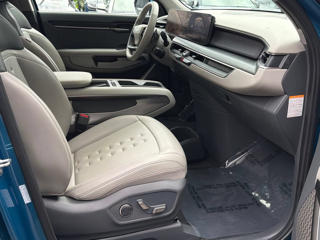 Certified 2024 Kia EV9 Wind AWD/4WD image 15