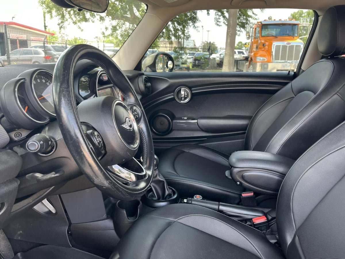 Used 2017 MINI Cooper 2-Door Hardtop FWD image 25