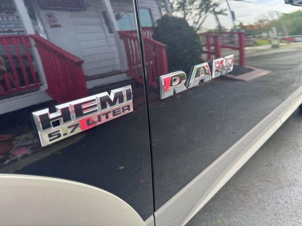 Used 2010 Dodge Ram 1500 Truck Laramie RWD image 9