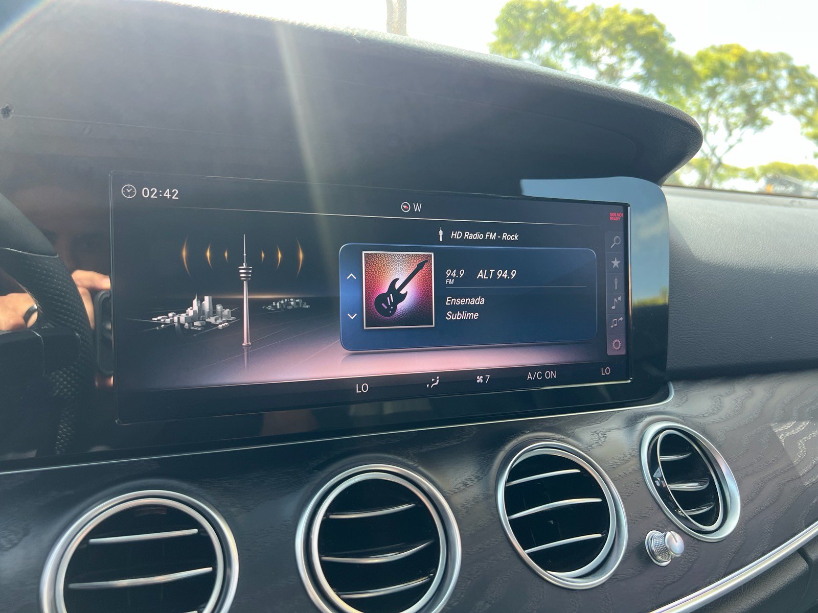 Used 2018 Mercedes-Benz E 300 w/ Premium 2 Package (Q02) image 19