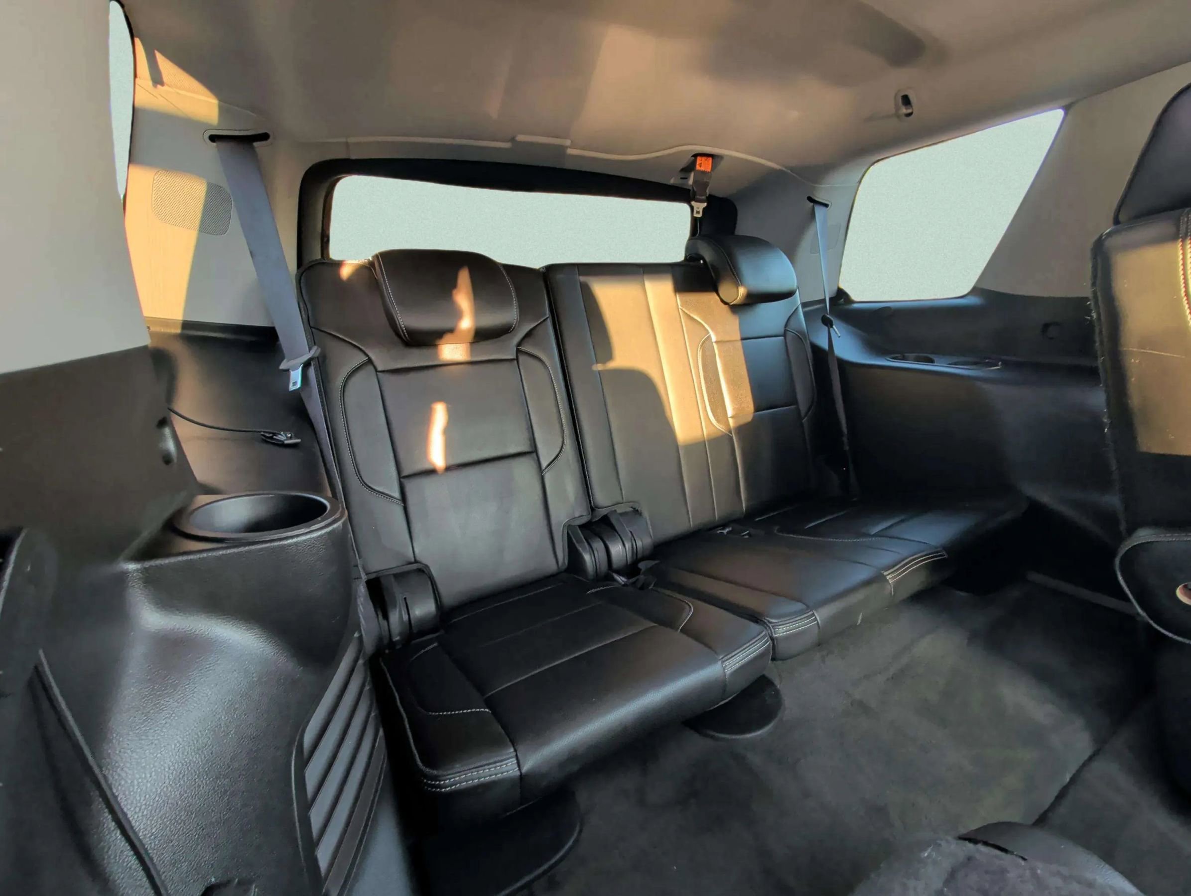 Used 2015 GMC Yukon Denali w/ Touring Package AWD/4WD image 37