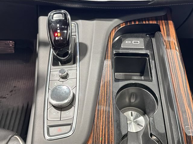 Certified 2023 Cadillac Escalade Premium Luxury w/ LPO, Floor Liner Package AWD/4WD image 16