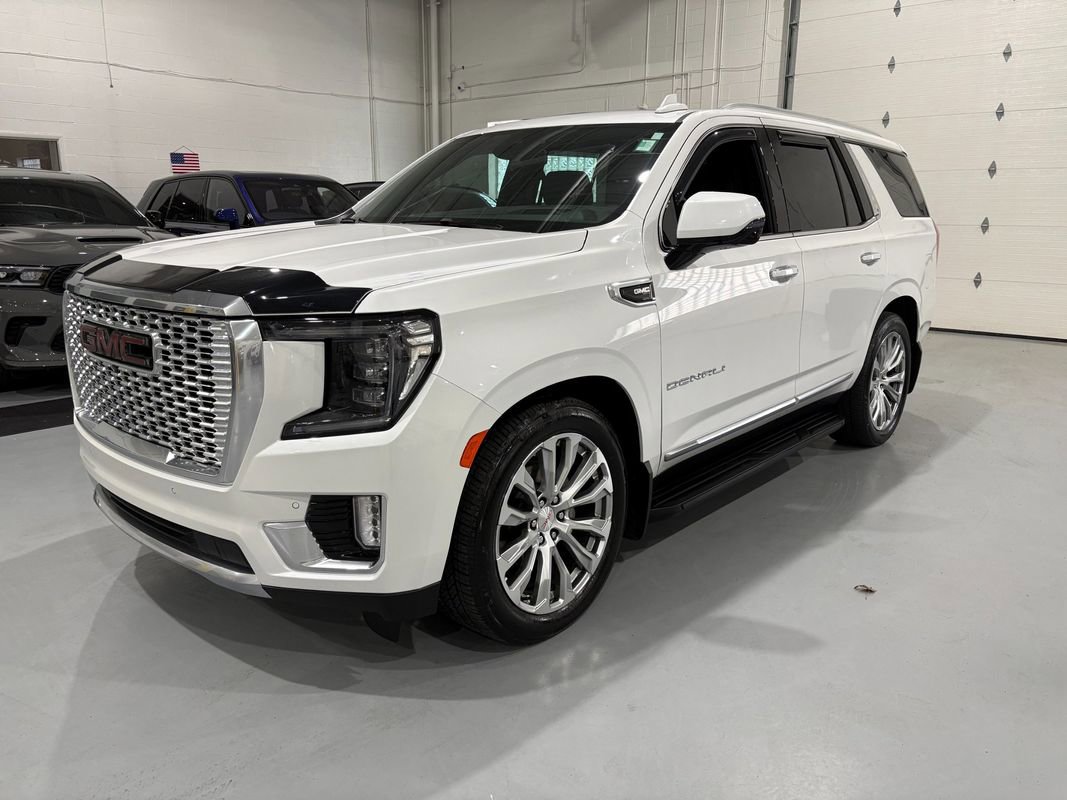 Used 2023 GMC Yukon Denali w/ LPO, Floor Liner Package AWD/4WD image 3