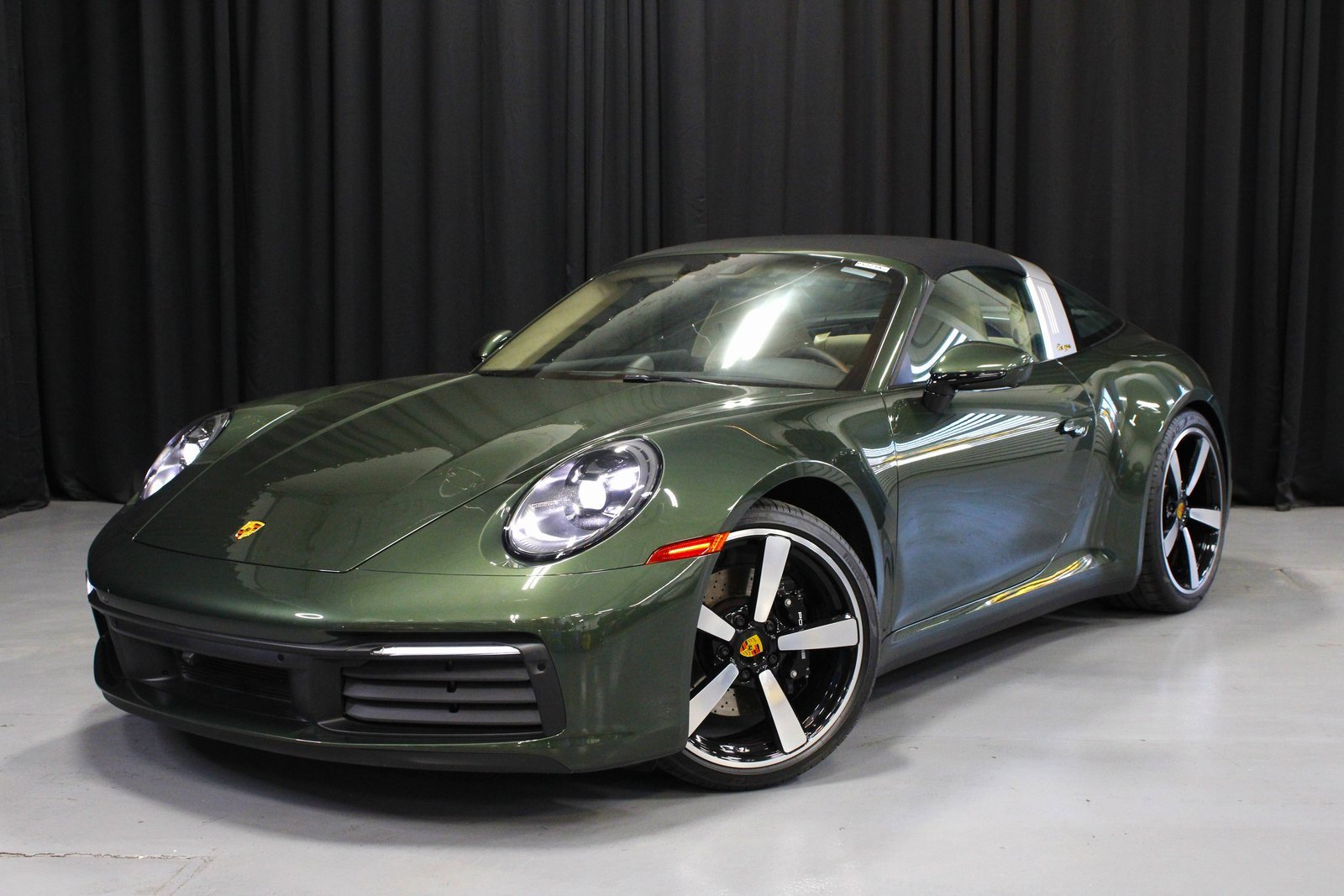 Certified 2021 Porsche 911 Targa 4S image 1