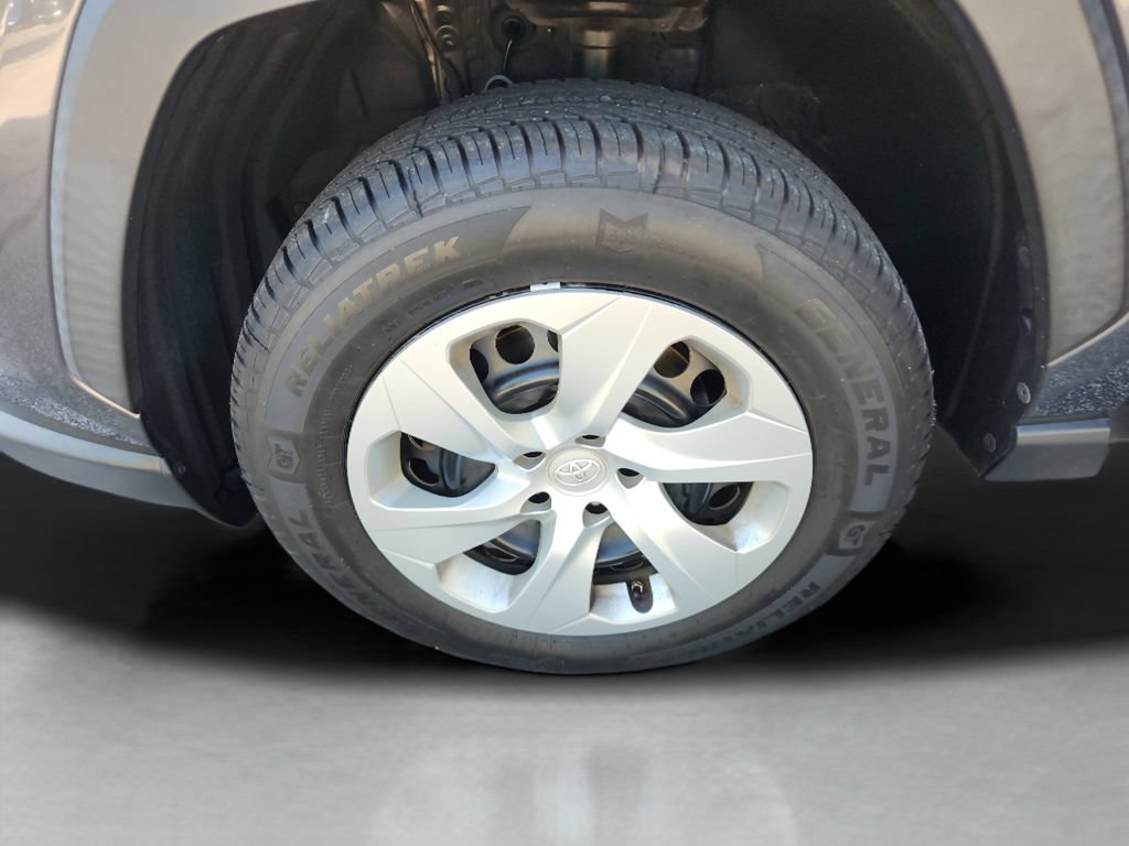 Used 2020 Toyota RAV4 LE FWD image 35