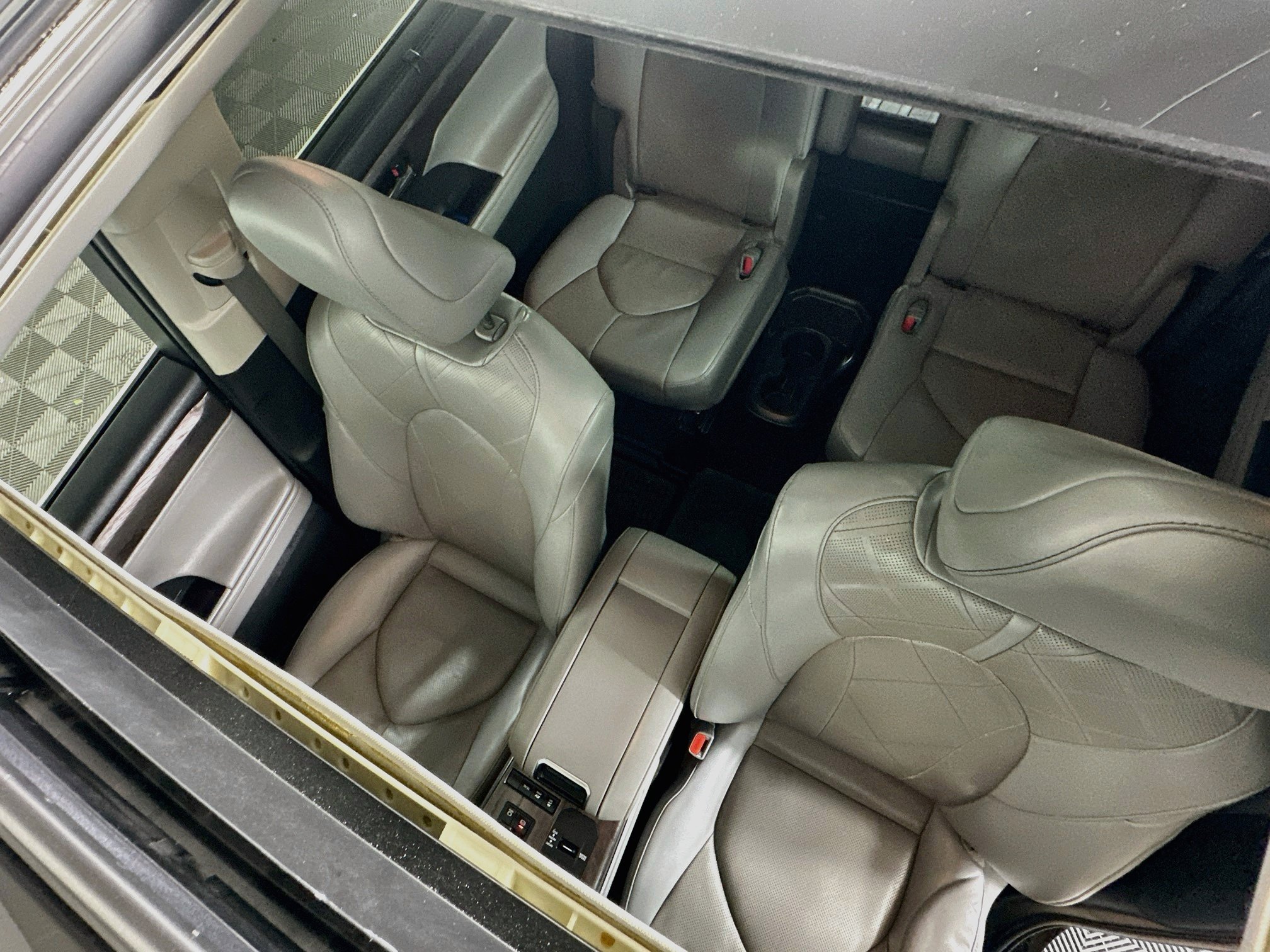 Used 2022 Toyota Highlander Platinum AWD/4WD image 21