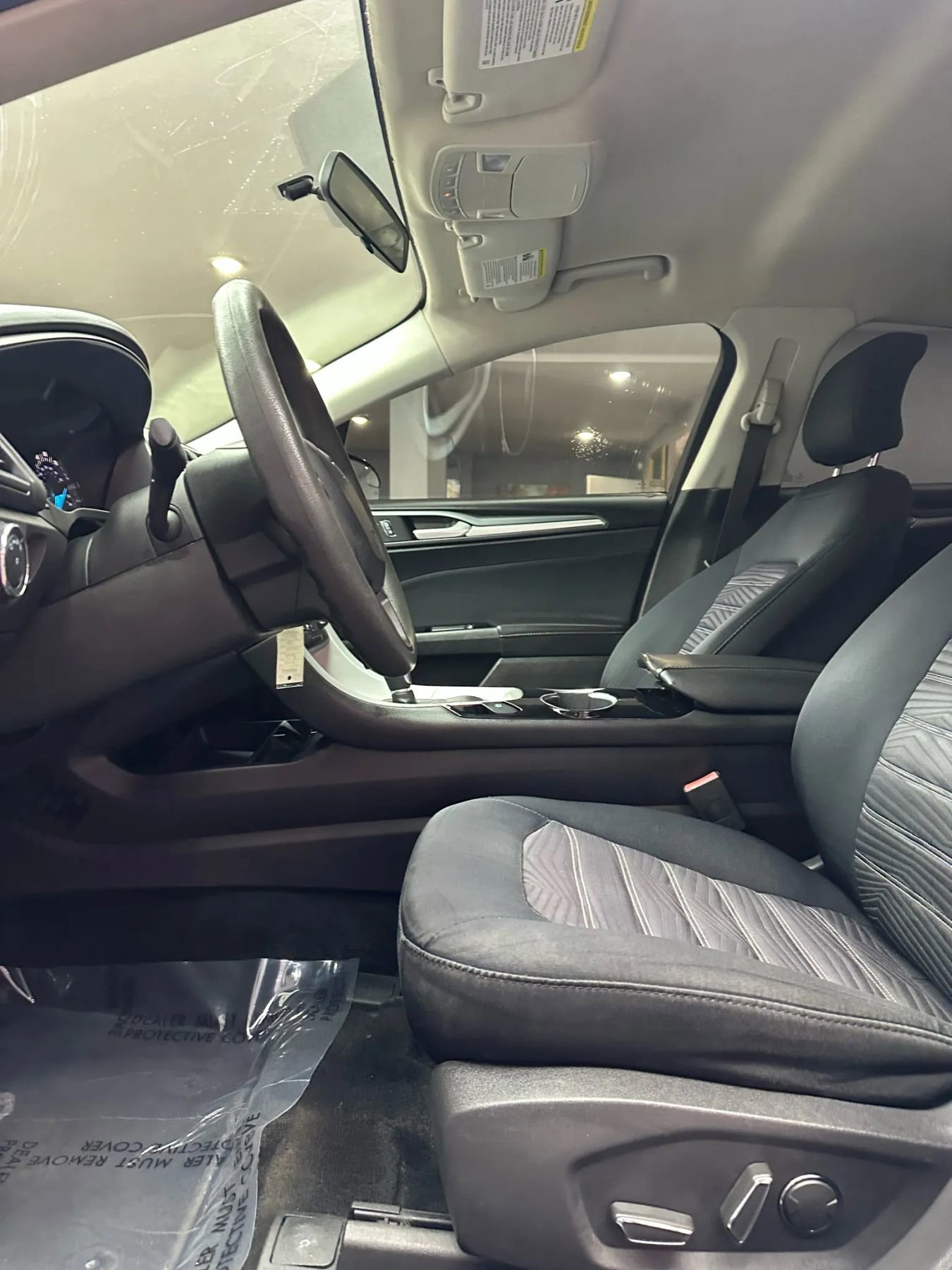 Used 2016 Ford Fusion SE image 11