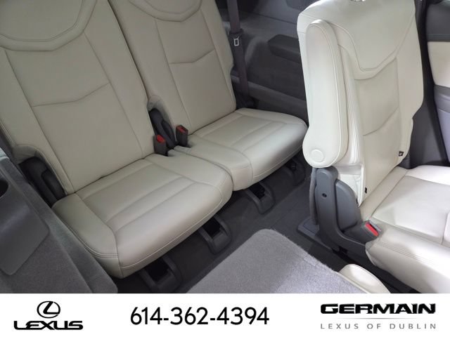 Used 2023 Cadillac XT6 Premium Luxury w/ Technology Package FWD image 19