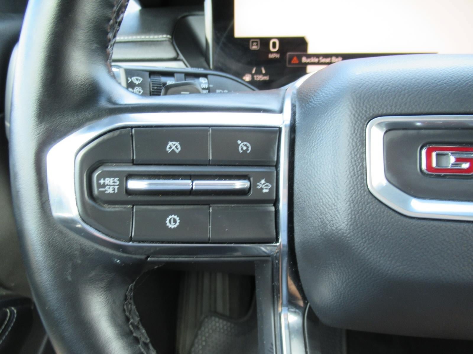 Used 2025 GMC Acadia Elevation FWD image 25