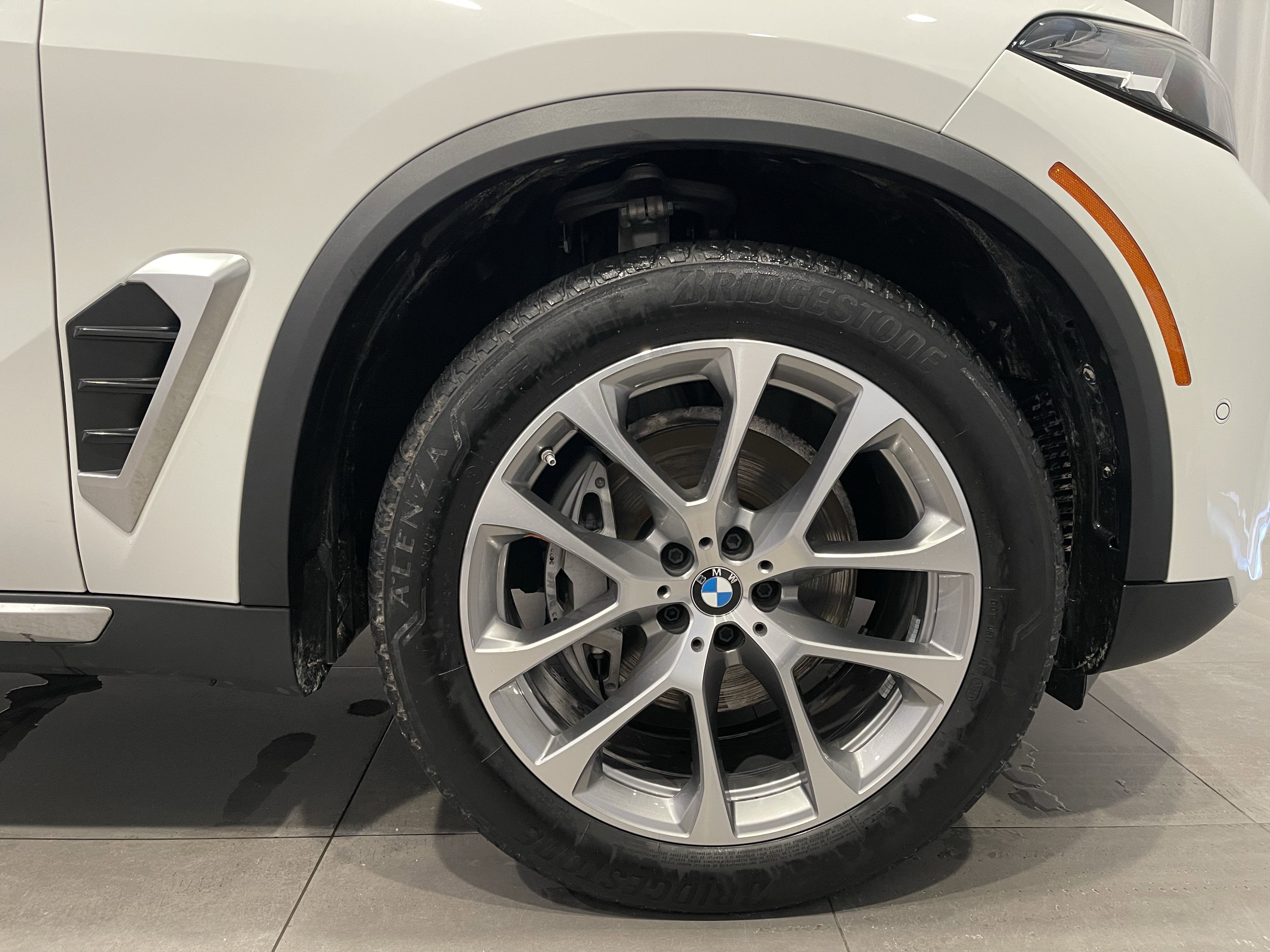 Used 2024 BMW X5 xDrive40i image 11