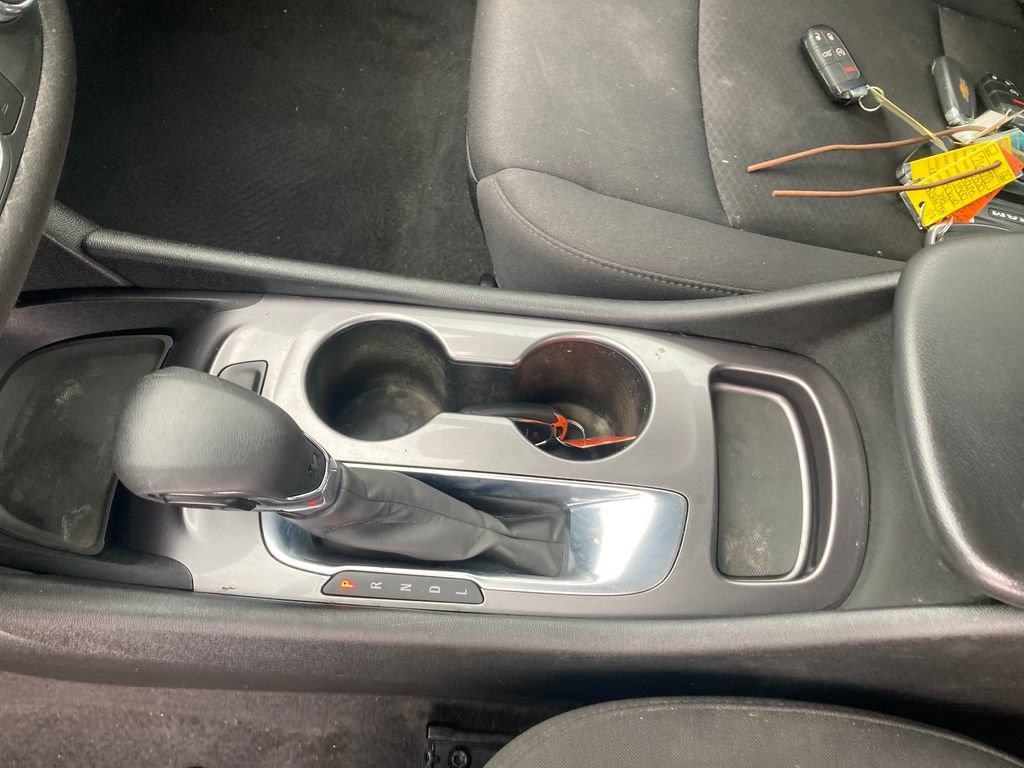 Used 2022 Chevrolet Malibu LS image 30