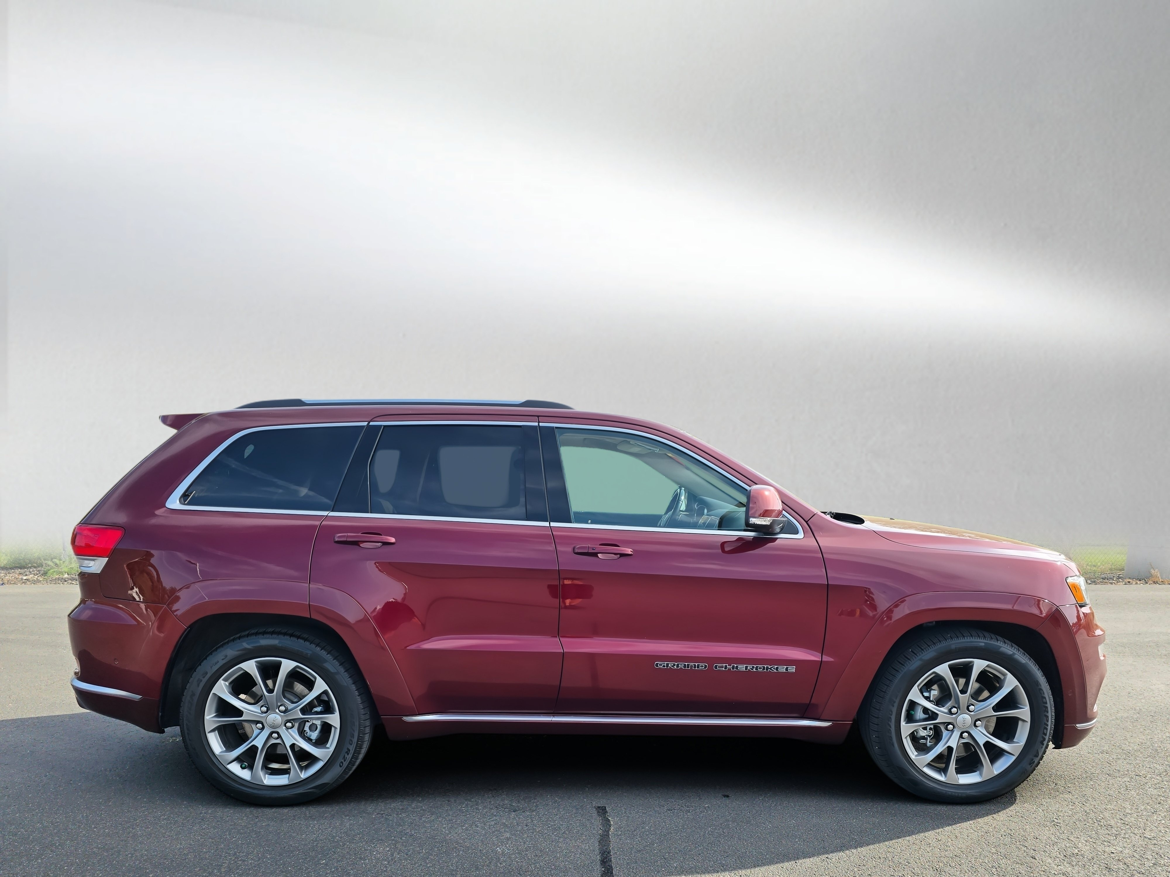 Used 2021 Jeep Grand Cherokee Summit w/ Platinum Series Group AWD/4WD image 6