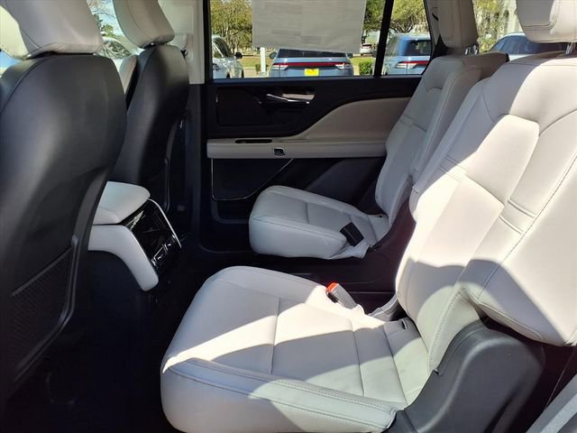 New 2026 Lincoln Aviator 2WD image 8