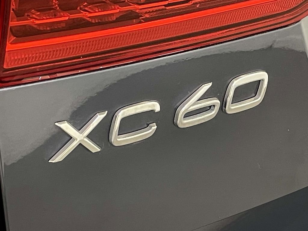 Used 2019 Volvo XC60 T5 Inscription w/ Protection Package AWD/4WD image 10