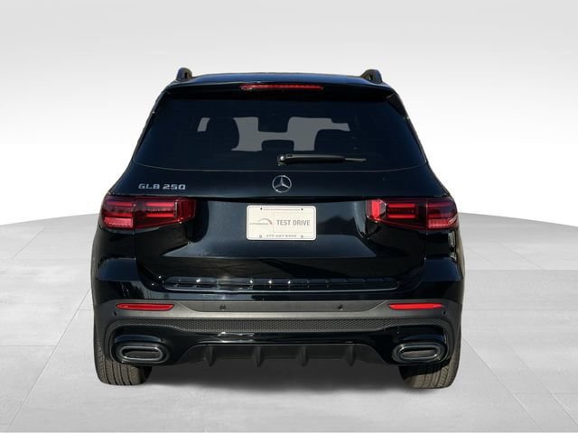 Used 2024 Mercedes-Benz GLB 250 image 4