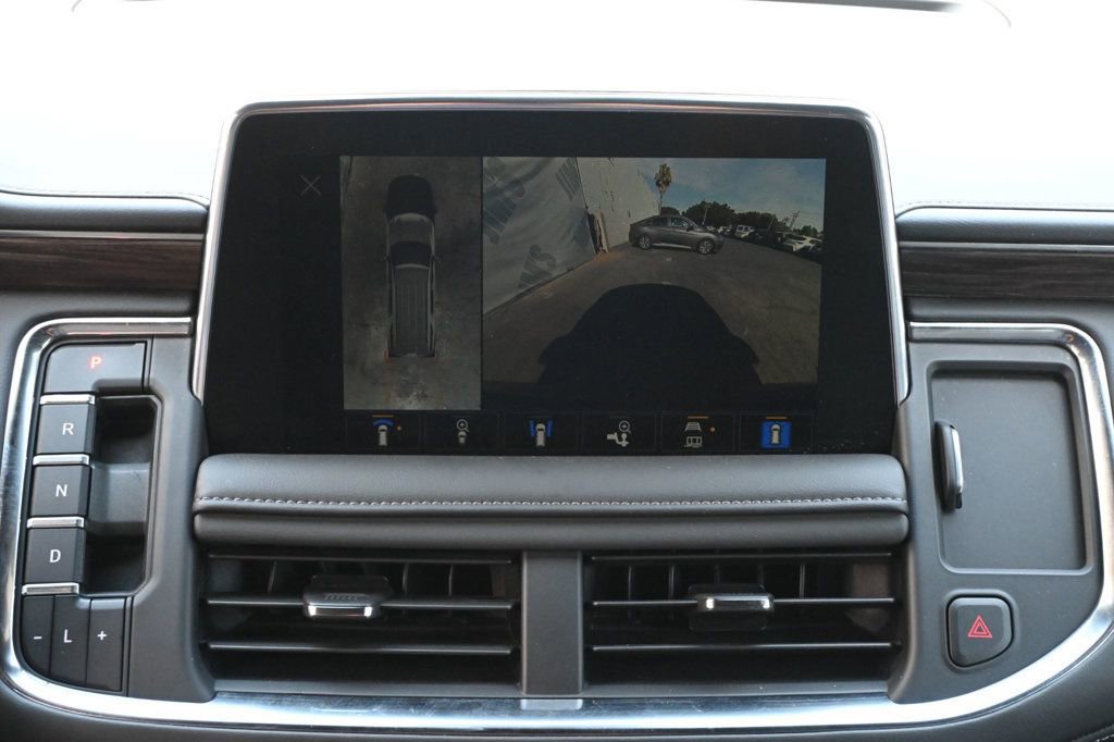 Used 2024 Chevrolet Suburban Z71 w/ Luxury Package image 14