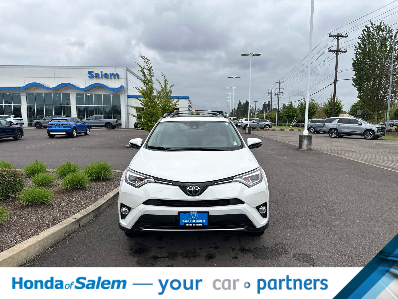 Used 2018 Toyota RAV4 Limited w/ All Weather Liner Package AWD/4WD image 7