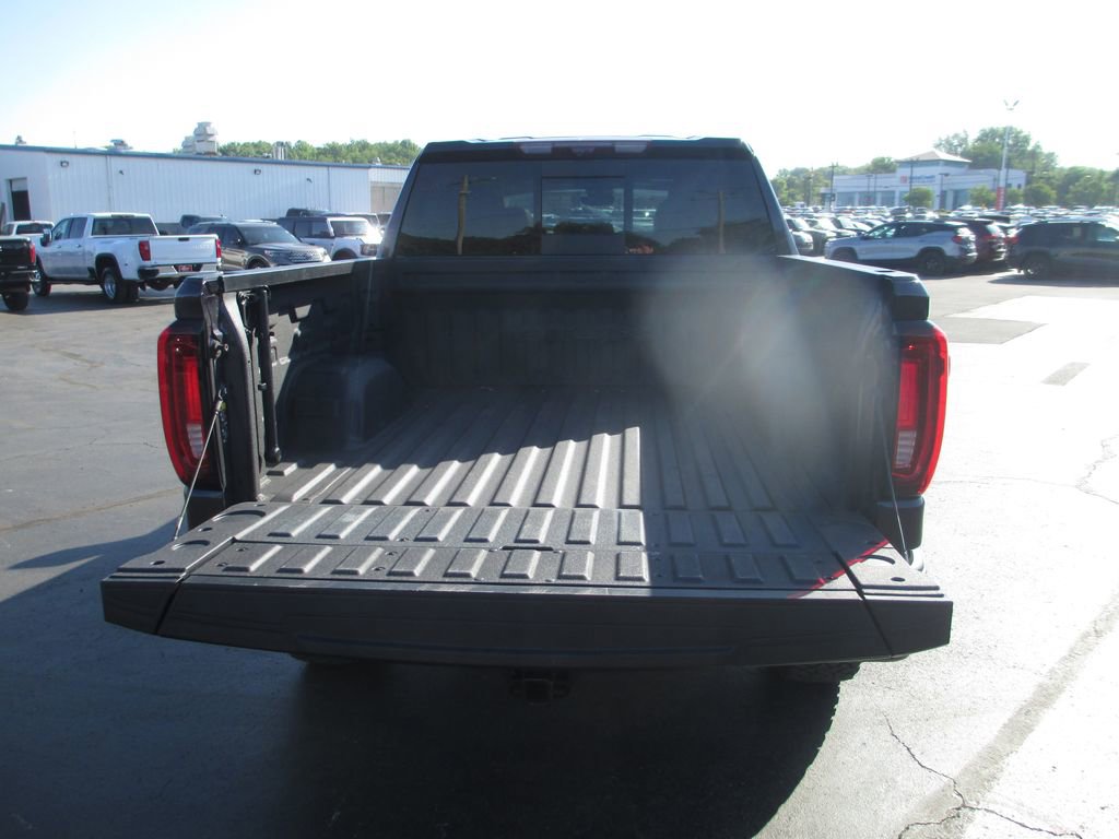 Used 2024 GMC Sierra 1500 AT4X w/ AT4X AEV Edition AWD/4WD image 8