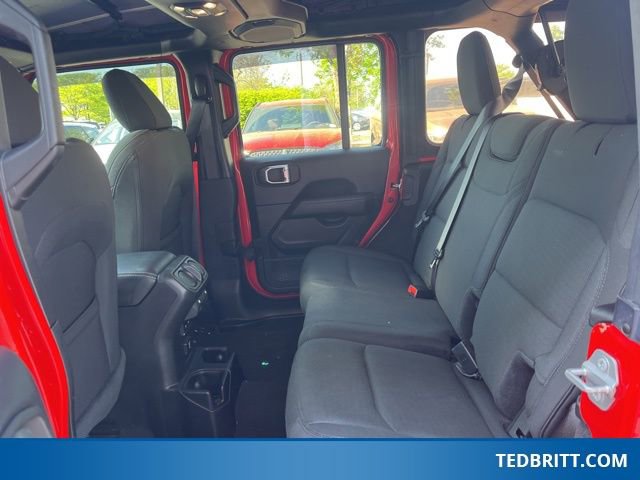 Used 2021 Jeep Wrangler Unlimited Sahara w/ Cold Weather Group AWD/4WD image 13