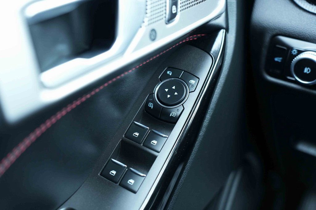 Used 2023 Ford Explorer ST-Line image 27