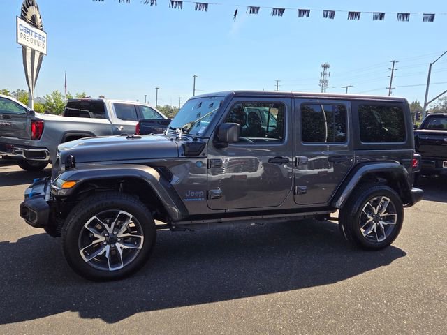 Used 2024 Jeep Wrangler Unlimited w/ LED Headlamp & Fog Lamp Group AWD/4WD image 7
