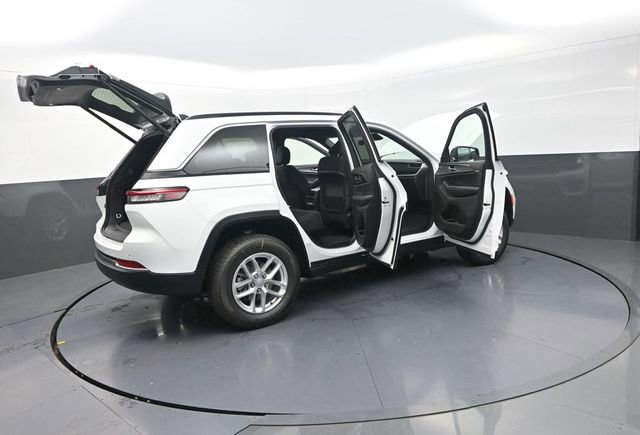 New 2026 Jeep Grand Cherokee Laredo X AWD/4WD image 35