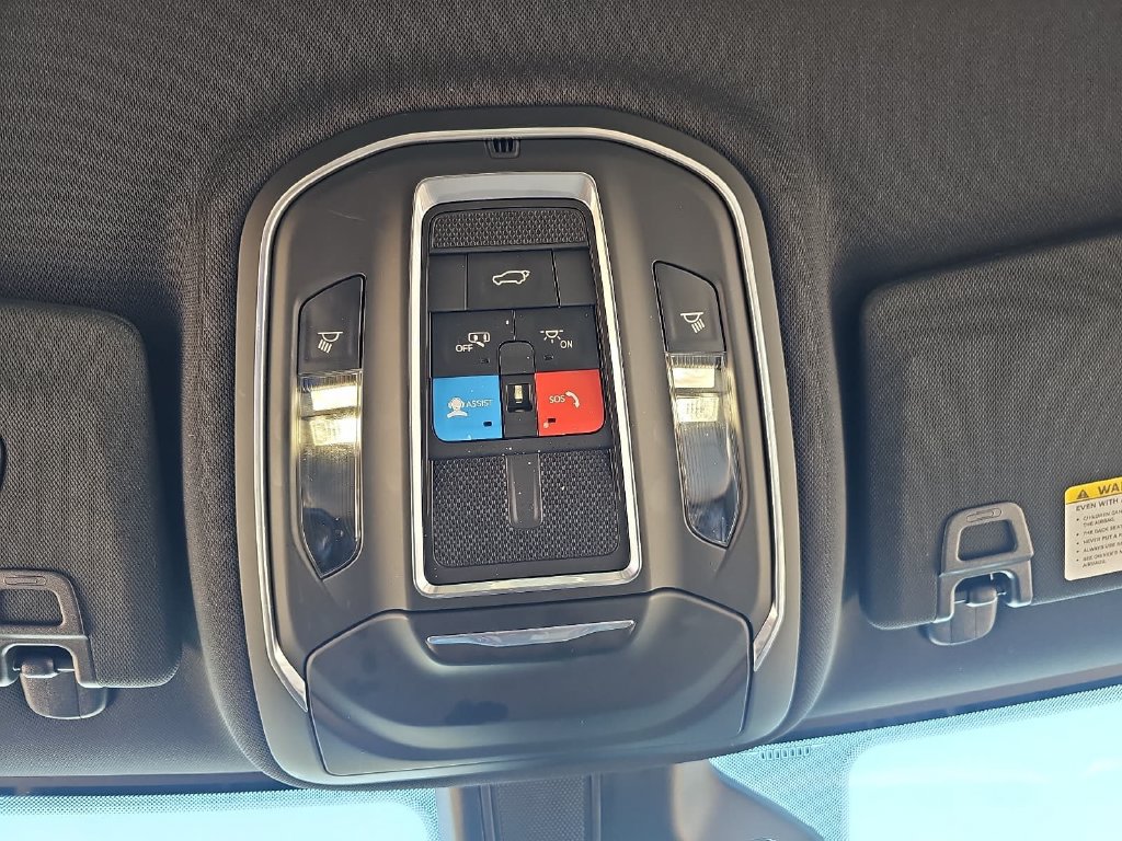 Used 2023 Jeep Grand Cherokee L Limited w/ Luxury Tech Group II AWD/4WD image 34