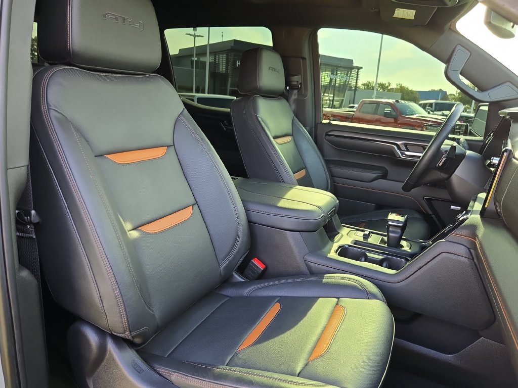 Used 2024 GMC Sierra 1500 AT4 w/ AT4 Preferred Package AWD/4WD image 32