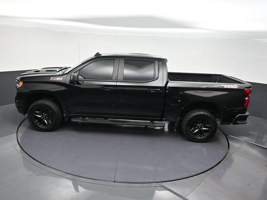 Used 2024 Chevrolet Silverado 1500 LT Trail Boss w/ LT Trail Boss Premium Package AWD/4WD image 16
