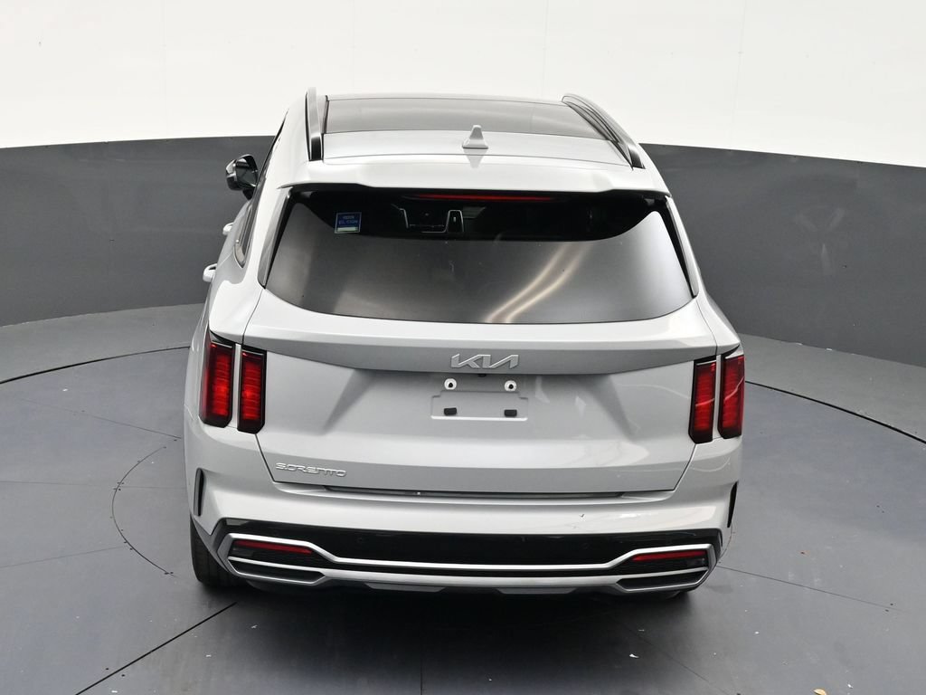 Used 2023 Kia Sorento EX w/ Panoramic Sunroof Package FWD image 16