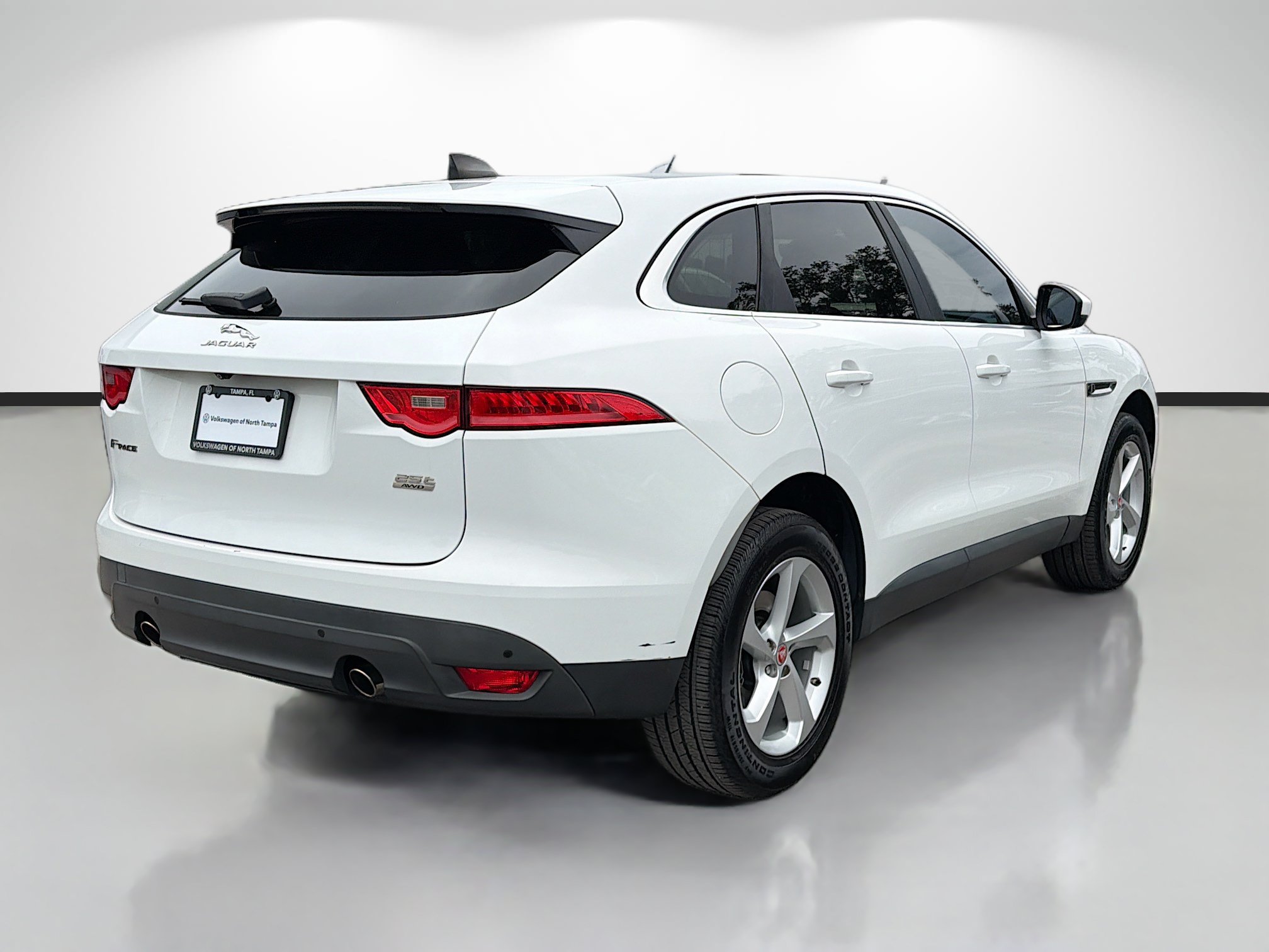 Used 2020 Jaguar F-PACE AWD/4WD image 3