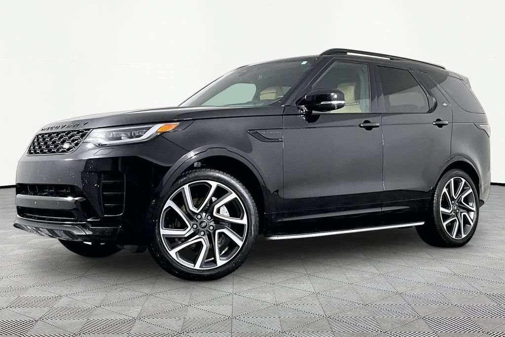 Used 2024 Land Rover Discovery Dynamic SE AWD/4WD image 1