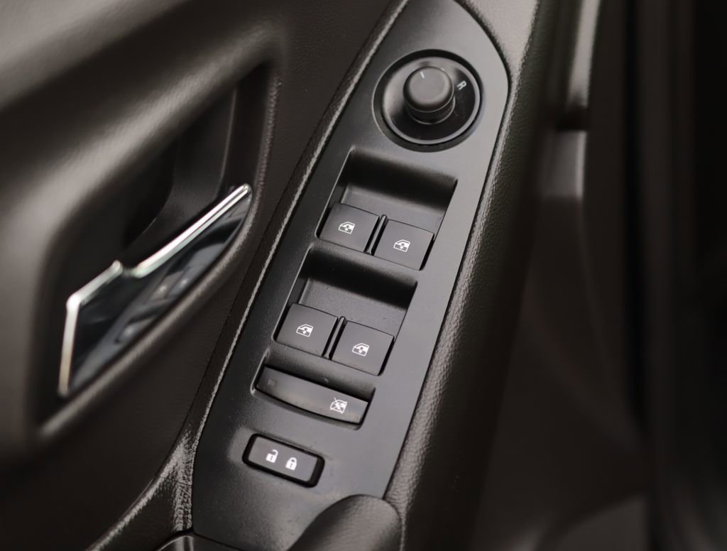 Used 2018 Chevrolet Trax LS image 21