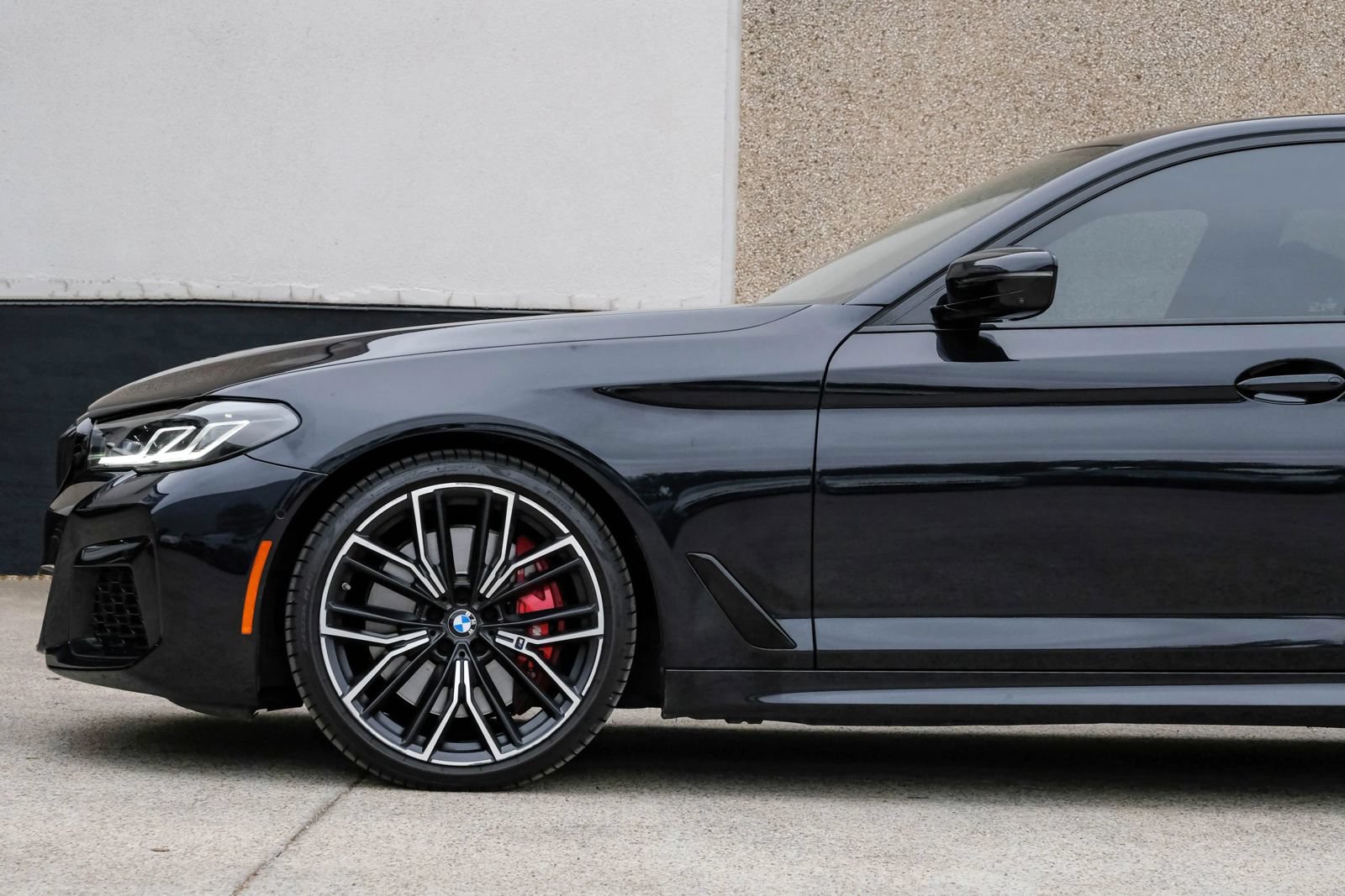 Used 2023 BMW M550i xDrive w/ Executive Package AWD/4WD image 20