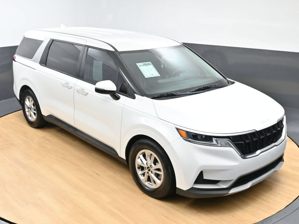 Used 2022 Kia Carnival LX FWD image 41